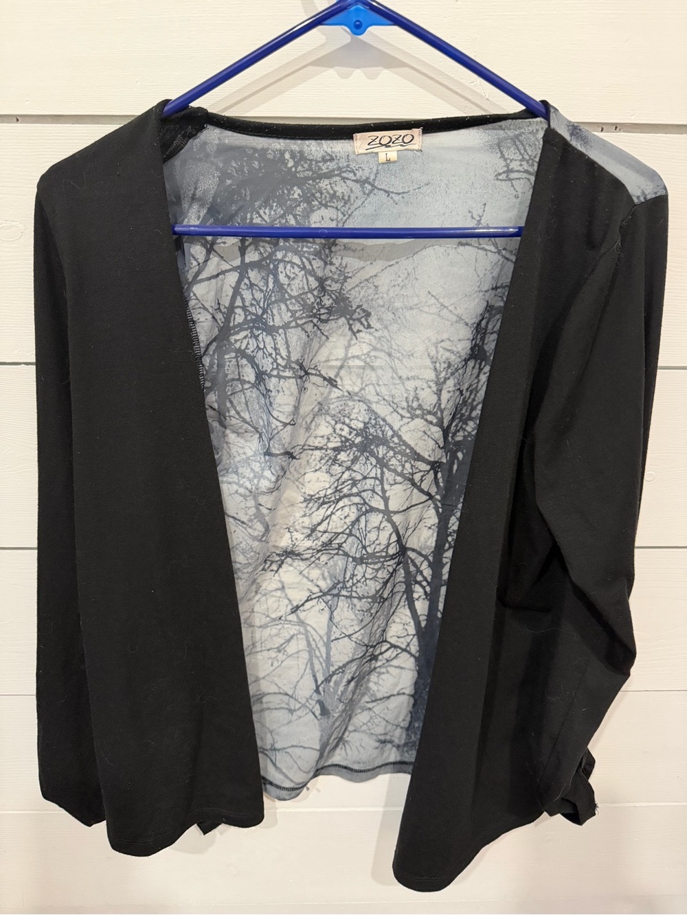 Zoco Black Open-Front Cardigan with Gray Tree-Print Lining